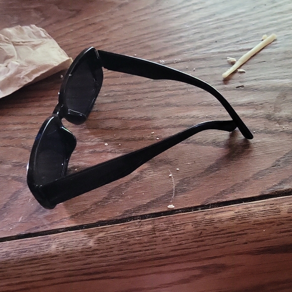 Sunglasses - Picture 2 of 3